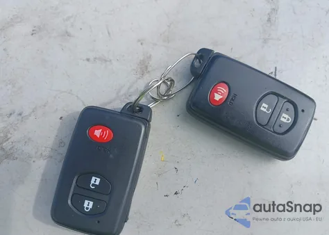 2011 Toyota Prius Two from USA, damaged, VIN JTDKN3DU6B5357732